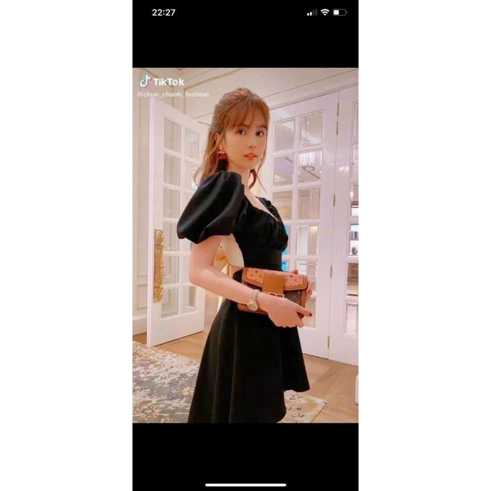 Đầm nữ dáng xòe cổ vuông phối nơ sau lưng | BigBuy360 - bigbuy360.vn