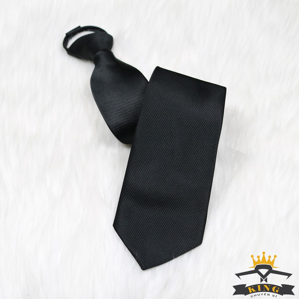 Cà vạt nam đen KING caravat nam thắt sẵn bản 8cm cho công sở và chú rể vải silk lụa mịn cao cấp đơn giản C007