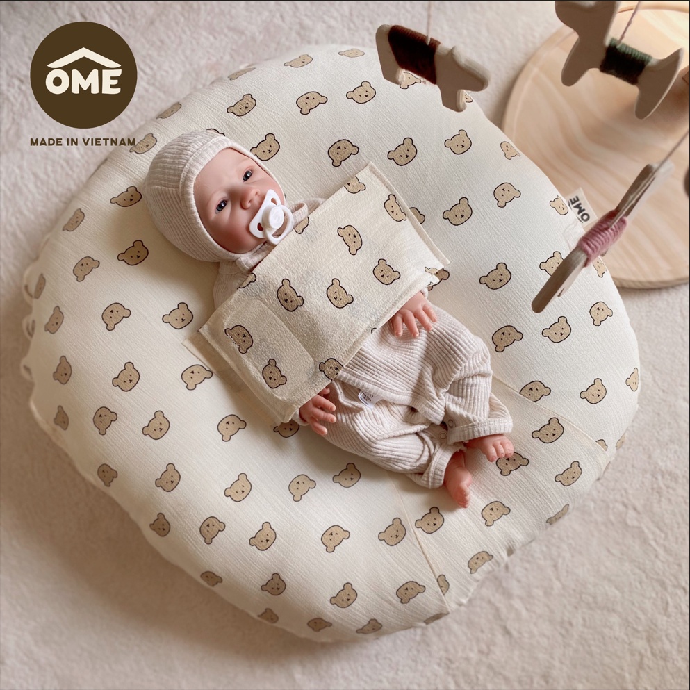 Gối Chống Trào Ngược Có Đai Quấn Chống Giật Mình Cho Bé Ome *Gối Chống Trào* Chính Hãng