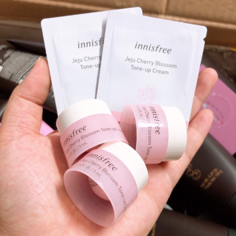 [Mini Size]Kem Dưỡng Trắng Da Nâng Tone Tức Thì Innisfree Jeju Cherry Blossom Tone-Up Cream