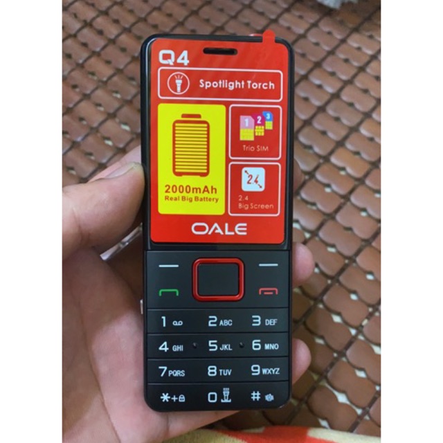 ĐIỆN THOẠI PHỔ THÔNG OALE Q4 3 SIM BAO HÀNH 12 THÁNG | BigBuy360 - bigbuy360.vn