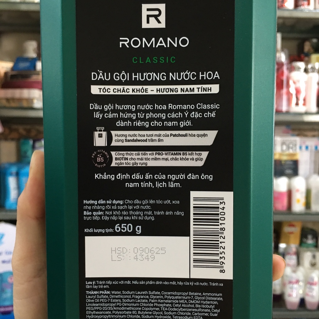 Dầu gội hương nước hoa Romano Classic 650g