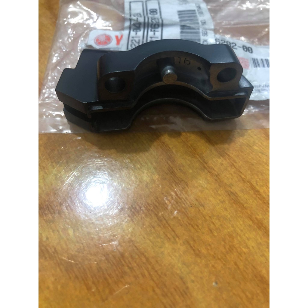 CÙM TAY LÁI DƯỚI NOUVO 4 CHÍNH HÃNG YAMAHA