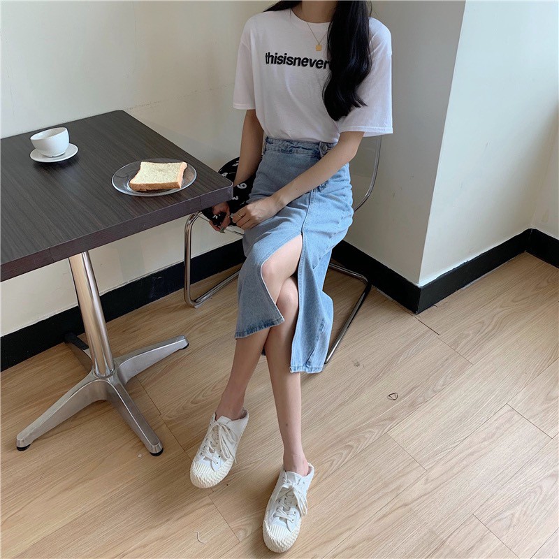 [Mã FADIRECT20 giảm 20K đơn 150K] Chân váy jean dáng dài xẻ 1 bên xanh nhạt - V687 | BigBuy360 - bigbuy360.vn