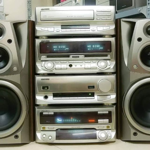 Dàn kenwood màu bạc.