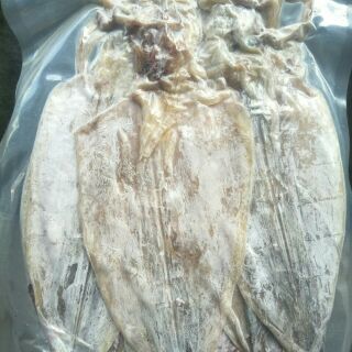 9 con Mực khô loại 1 y hình (400g)