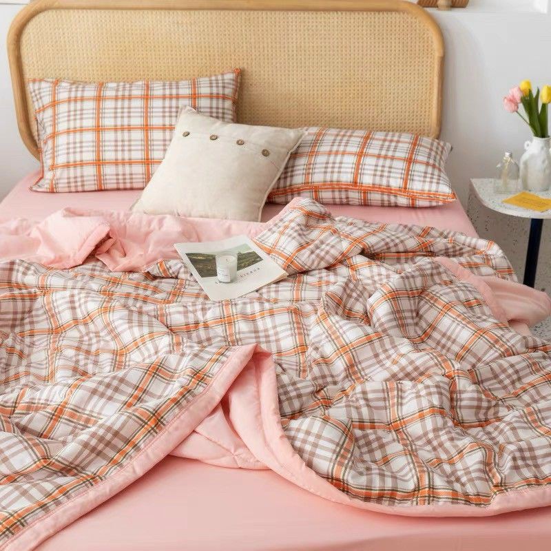set chăn đũi kẻ đẹp gồm 4 món mềm mịn và thấm hút tốt