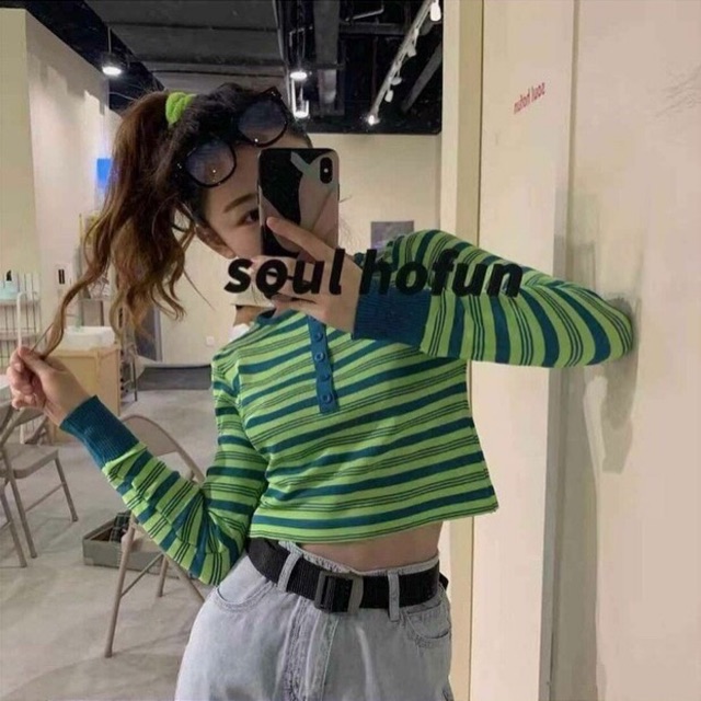 Áo croptop kẻ ngang