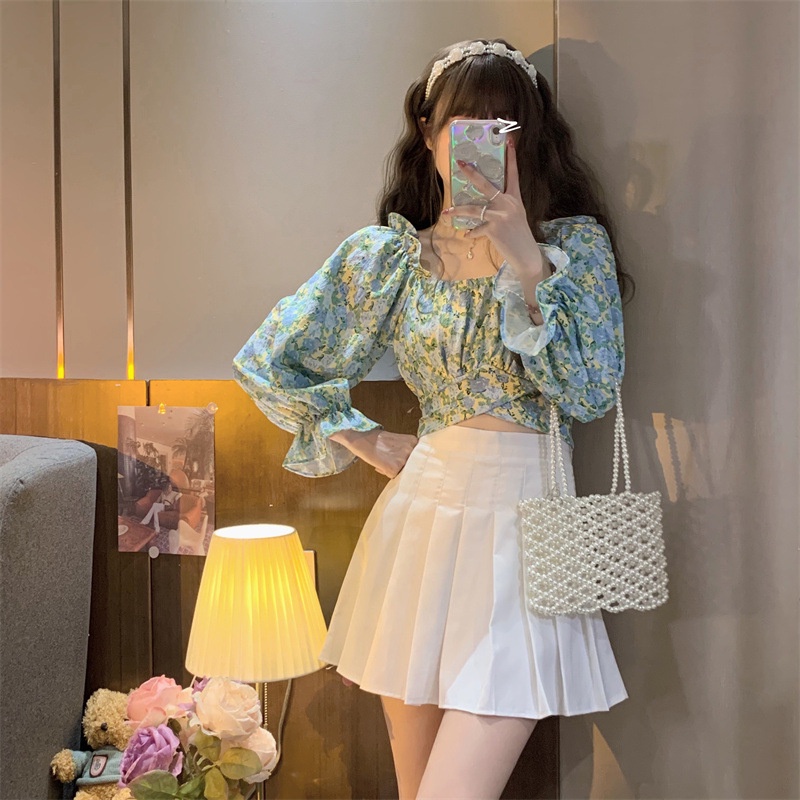 Áo kiểu IELGY tay dài cổ vuông dáng ngắn thiết kế hở lưng in họa tiết hoa xinh xắn dành cho nữ