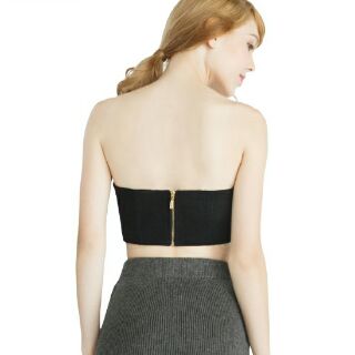 Áo cúp ngực dạng croptop