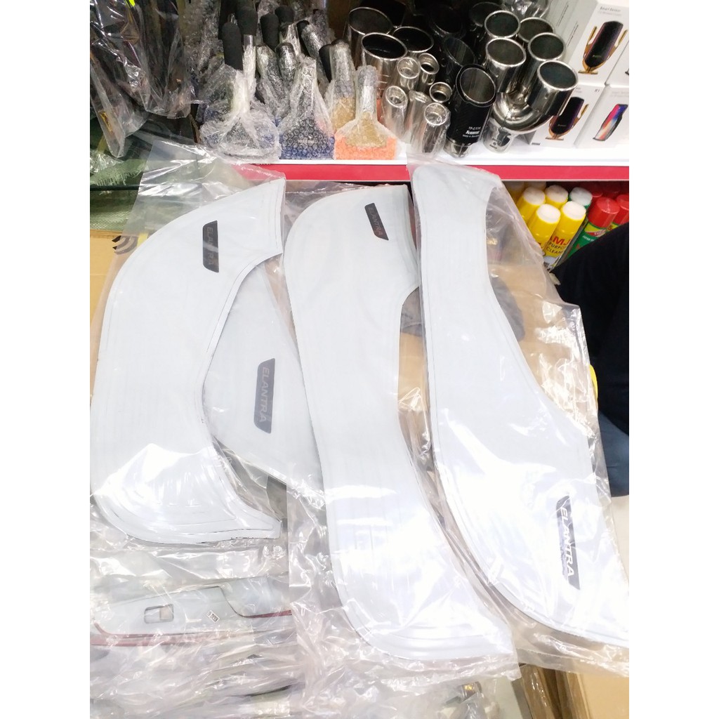 Bộ ốp Tapli cánh Cửa Titan cao cấp cho xe Hyundai Elantra 2019 - 2021