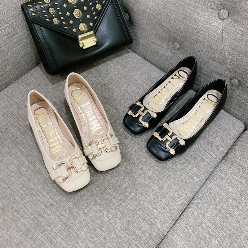 Giầy gót đính khoá