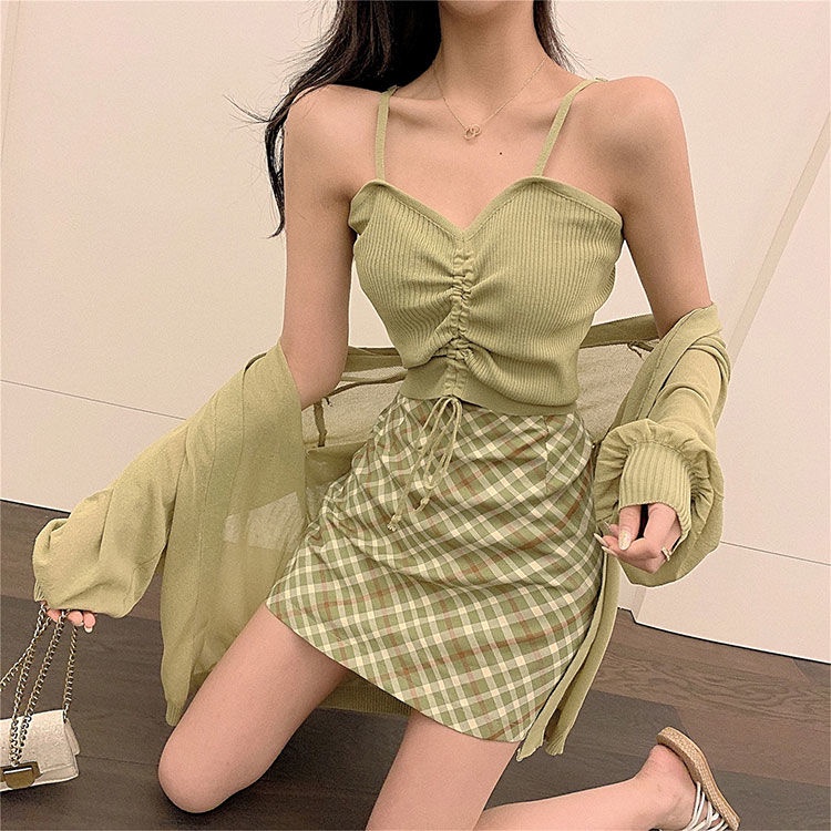 Set đầm hai dây và áo khoác cardigan màu xanh bơ thời trang mùa hè cho nữ