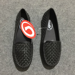 Giày búp bê nhựa
