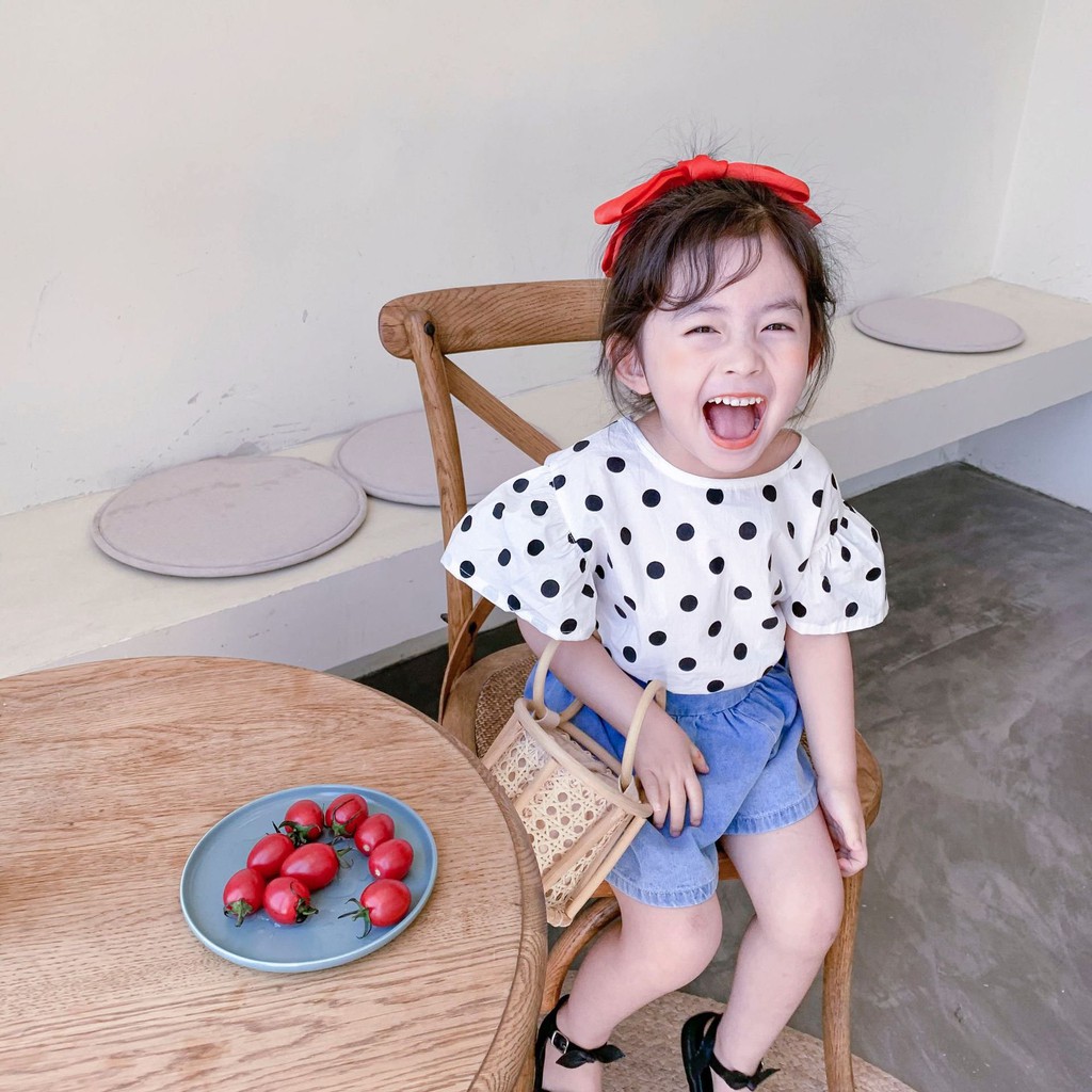 Set Áo Tay Bèo Chấm Bi, Quần Đùi Jean cho bé gái SEKA KIDS 2102.06