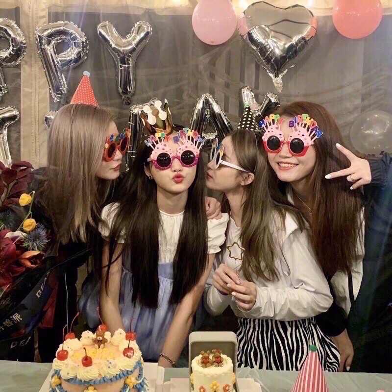 Kính Happy Birthday dùng cho tiệc sinh nhật, chụp ảnh cute hot trend