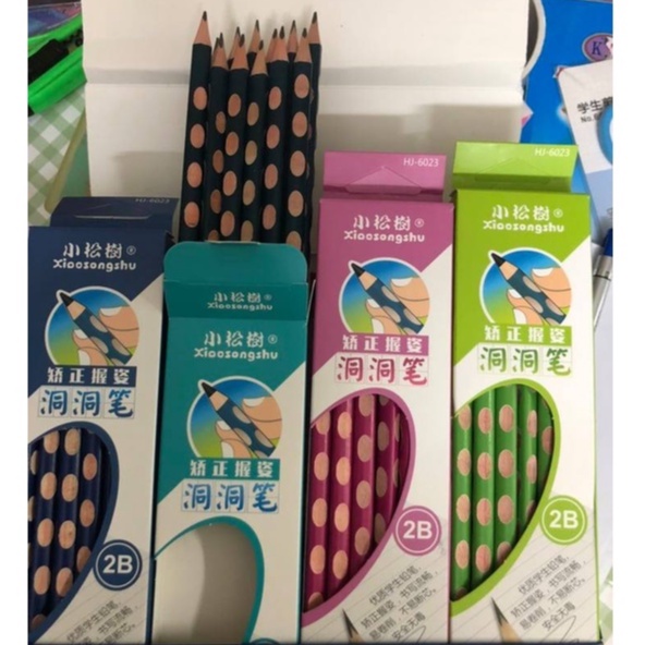 Hộp 12 Bút chì gỗ định vị 2B XIAO - Tặng kèm 1 gọt chì cho bé cầm viết dễ dàng