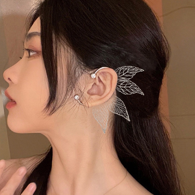 Bông Tai Hình Chiếc Lá Phong Cách Retro
