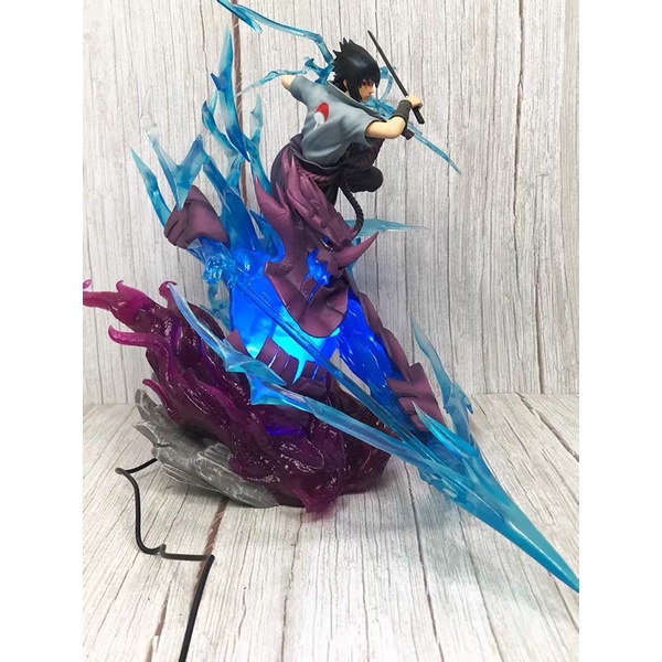 Mô hình Sasuke kết hợp Susanoo trong Naruto