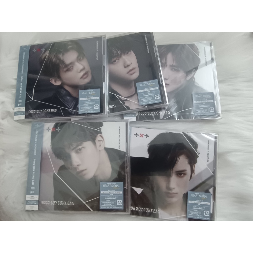Cuốn album nhóm TXT japan single Good boy gone bad chính hãng official
