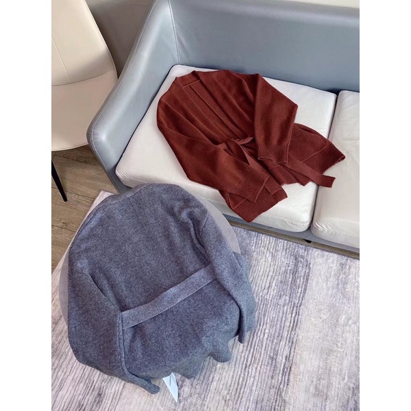 Áo len cashmere lười, dài giữa và túi lớn, sang chảnh mà dễ mặc. | BigBuy360 - bigbuy360.vn