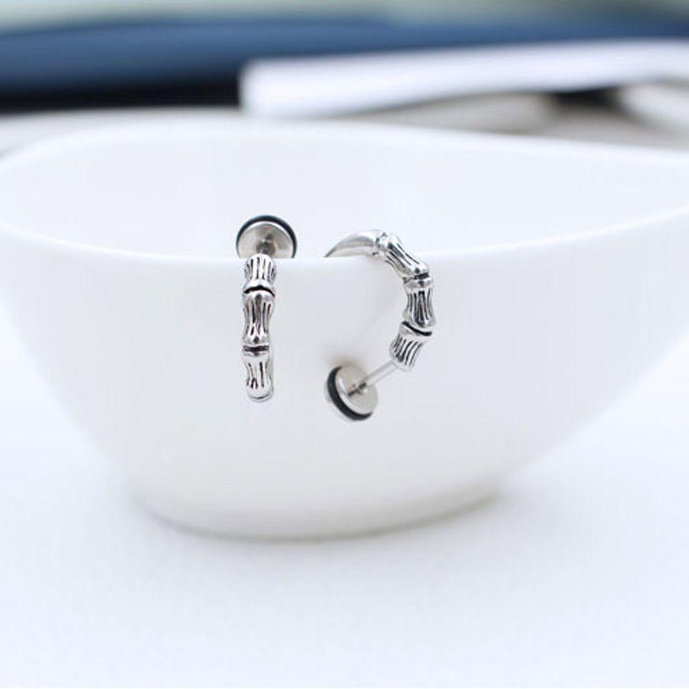 Khuyên Tai Hình Móng Vuốt Đại Bàng Bằng Thép Không Gỉ Phong Cách Cổ Điển Cho Nam Và Nữ Dani