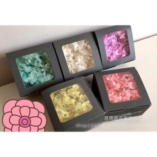 Hộp hoa cài tóc cô dâu