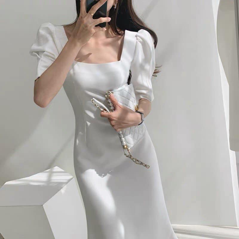 Váy trắng cổ vuông dáng suông sang trọng