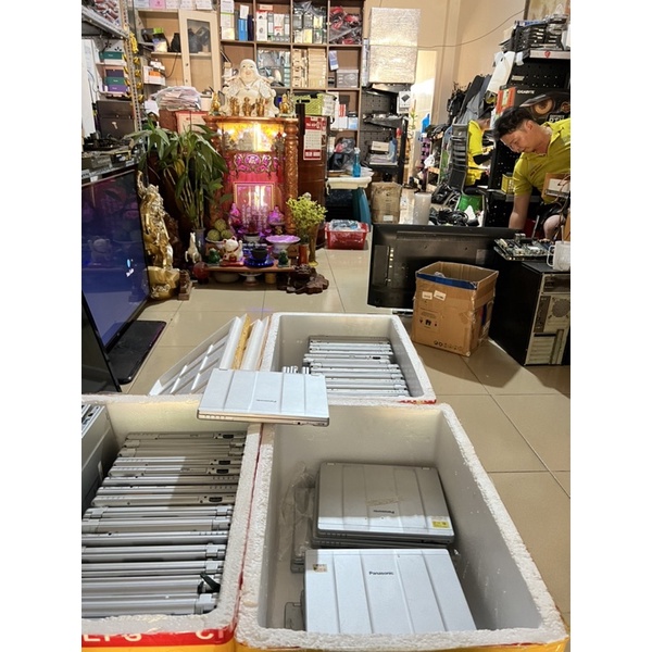 LAPTOP PANASONIC SZ5 I5-6300 Ram 4GB SSD 128GB NỘI ĐỊA NHẬT