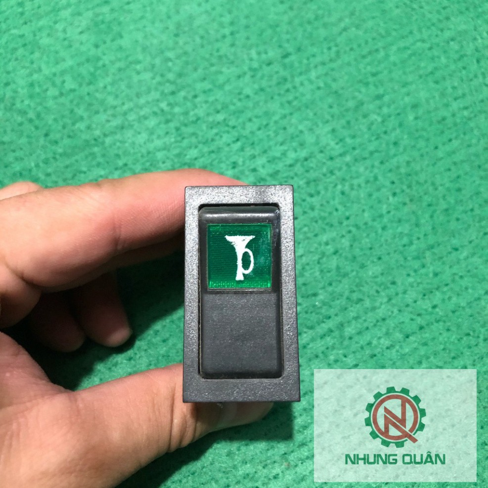 Công tắc bập bênh lắp xe ô tô tải howo . hoa mai