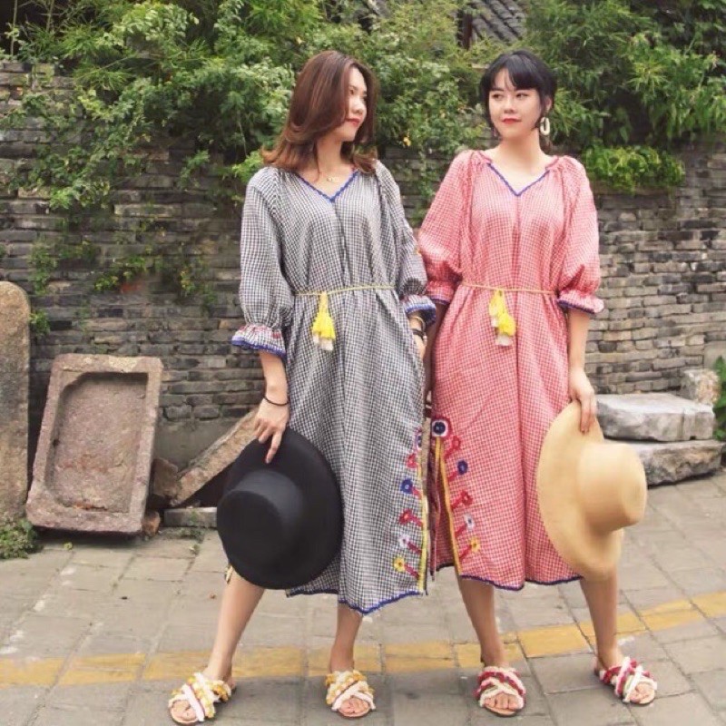 Đầm thêu sale