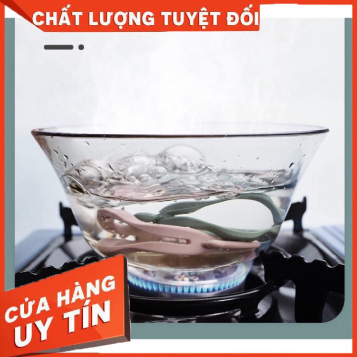 Gặm nướu đeo tay chống rơi Minan chất liệu silicon