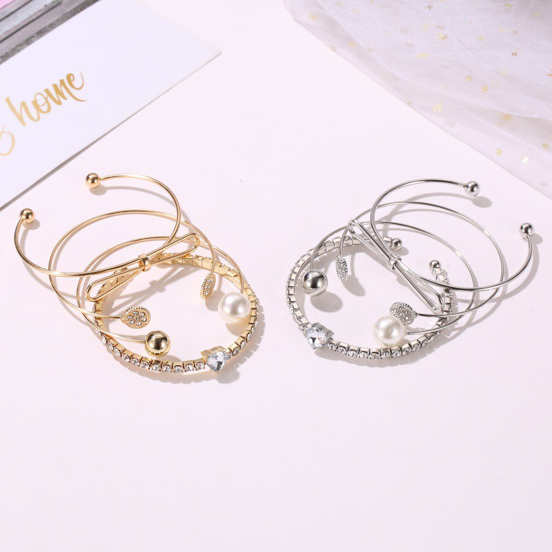 Set Vòng Tay Bốn Món Có Thể Điều Chỉnh Kích Thước Xinh Xắn Cho Nữ