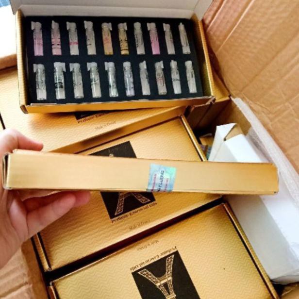 Bộ test nước hoa 20 mùi xịn hộp gỗ vàng | BigBuy360 - bigbuy360.vn