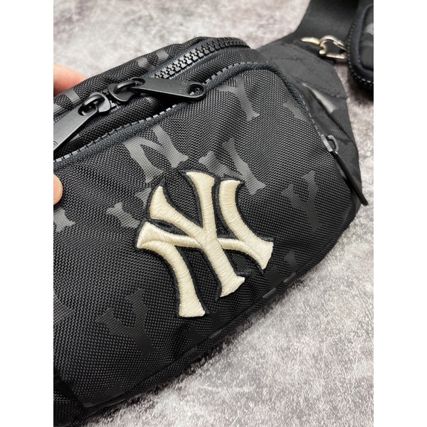 Túi Bao tử MLB NY MONOGRAM WAIST BAG BLACK B438