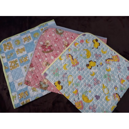 Lót Thay Bỉm Chống Thấm Bản Bé 42x42cm - Bản To 50x65cm | Minizon Kids