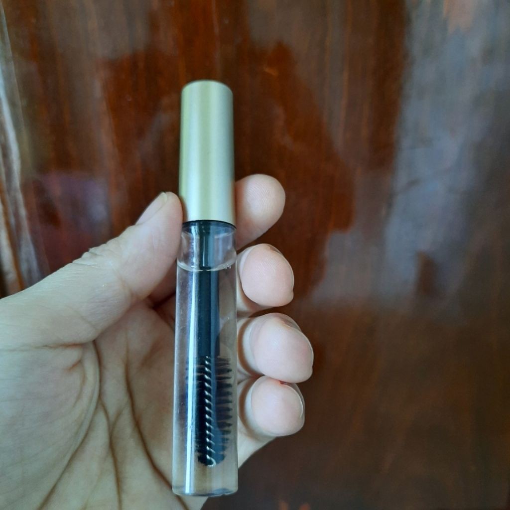 Mascara dầu dừa dưỡng chuốt mi nguyên chất nhà làm 10ml | BigBuy360 - bigbuy360.vn