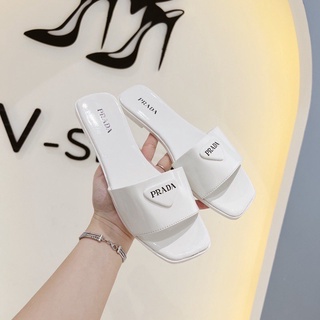 Dép thời trang Prada da bóng