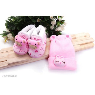 Combo giày cổ cao + nón len gấu giữ ấm cho bé