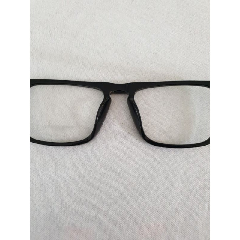 Gọng nhựa đúc OLIVER PEOPLES của Italy L