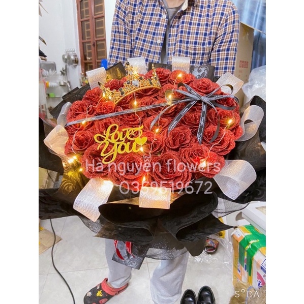 Hà nội ship hoả tốc- bó hoa hồng nhũ 30 bông kết hợp vương miệng tặng full phụ kiện và thiệp