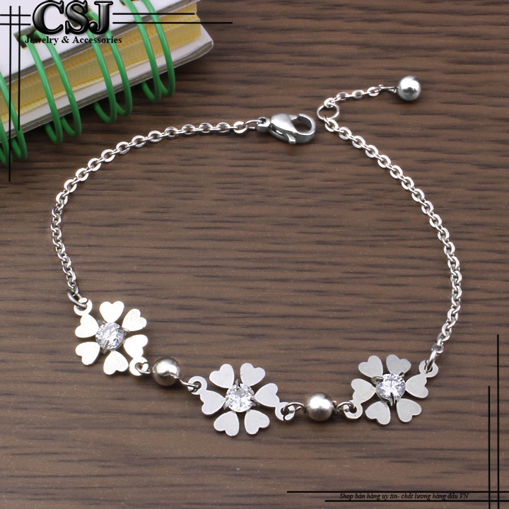 Lắc tay hoa 5 cánh gắn đá xinh xắn