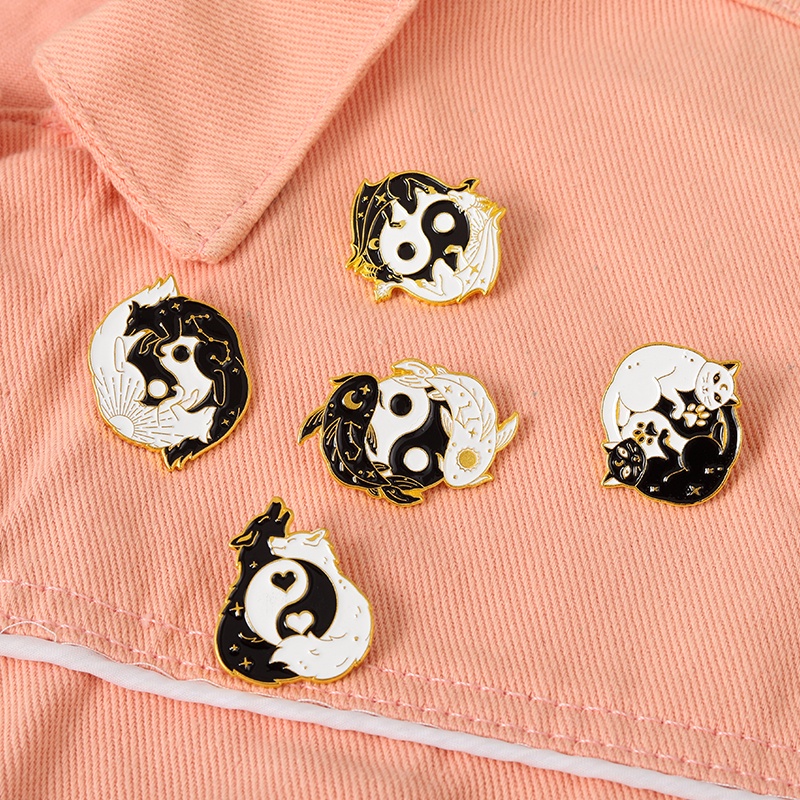 Ghim Cài Áo Hình Động Vật Cá/Mèo/Cáo Tráng Men Màu Đen Trắng Sáng Tạo 5 Kiểu Dáng Làm Quà Tặng Cho Bạn Bè