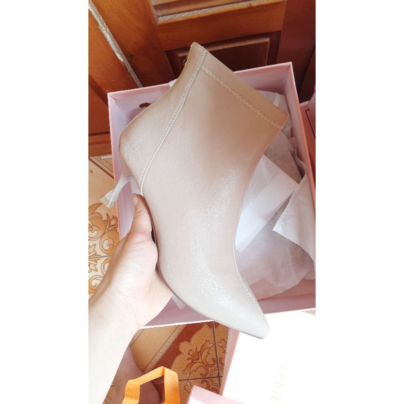 Bốt cổ lỡ. | BigBuy360 - bigbuy360.vn