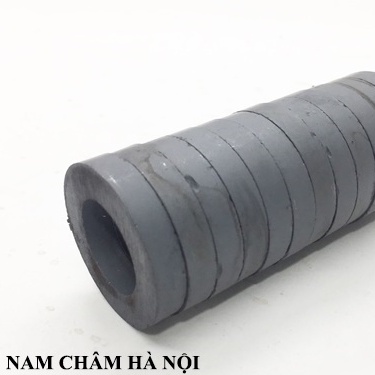 Nam châm đen làm loa đài, kích thước 32x5 lỗ 18mm