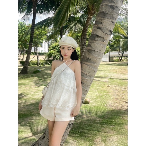 SET ÁO TRẮNG VIỀN REN CỔ YẾM + SHORT NUDE