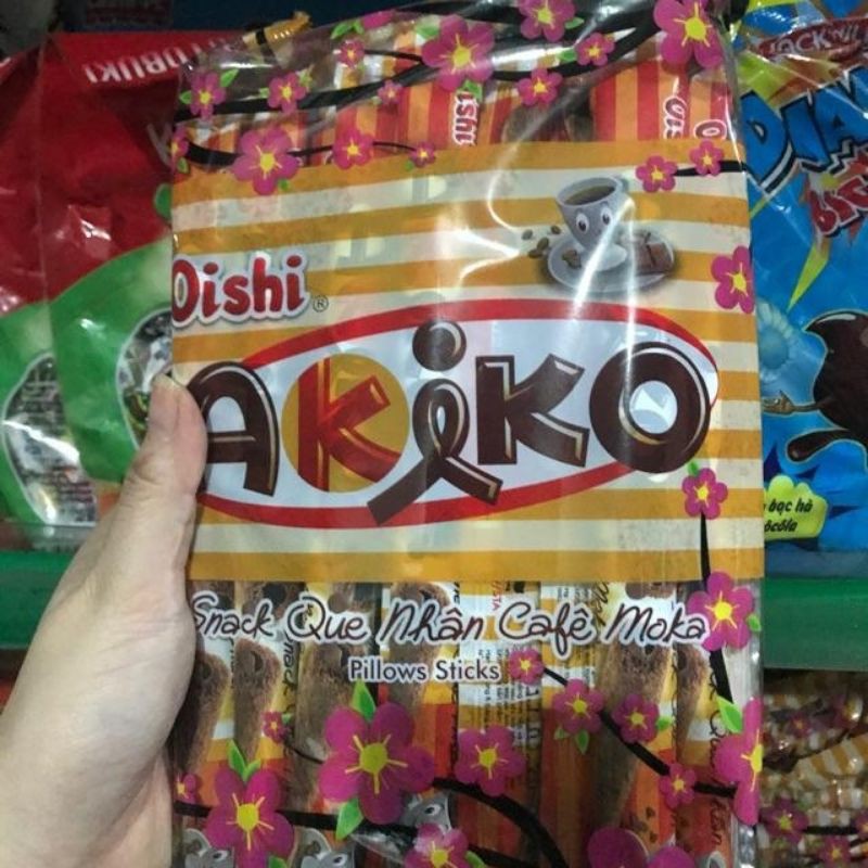 Snack Que Akiko Oishi