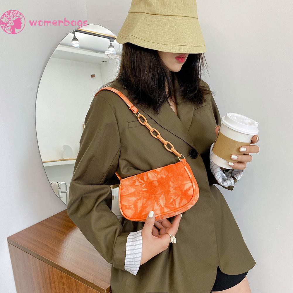 Túi đeo chéo họa tiết in màu loang hợp thời trang sành điệu | BigBuy360 - bigbuy360.vn