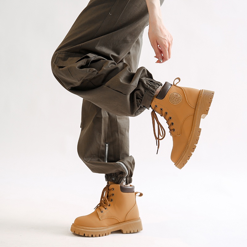 Giày Bốt Martin Da Lộn Gót Vừa Mũi Tròn Màu Vàng Thời Trang Cho Nữ