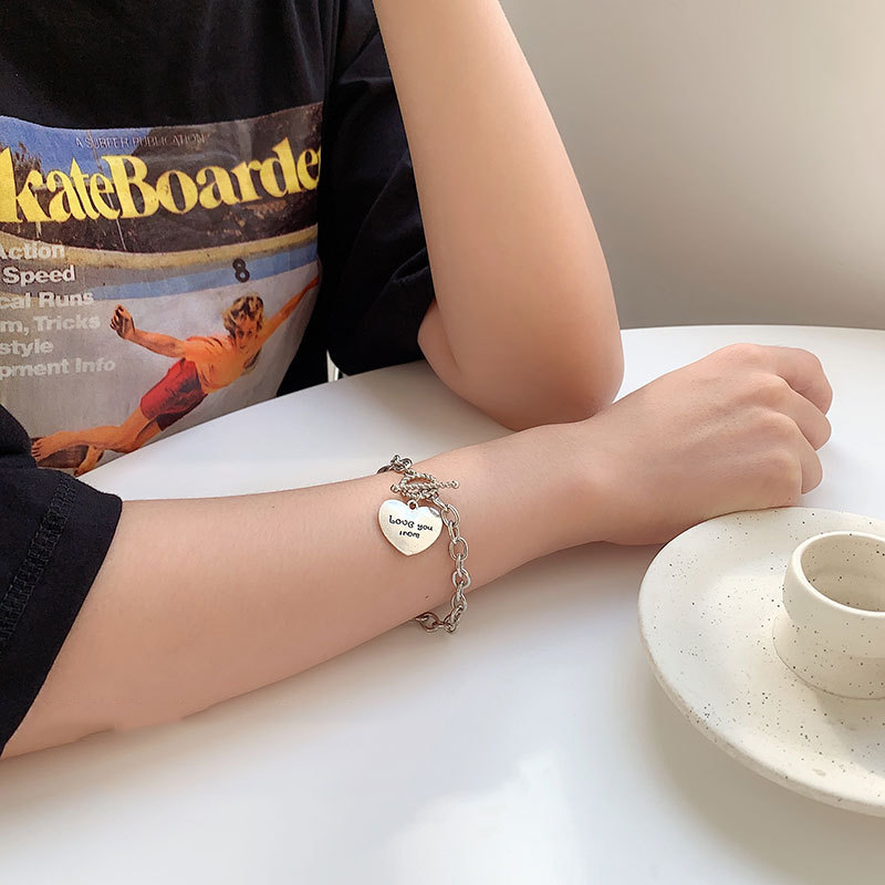 Vòng tay kim loại mặt hình trái tim phong cách Hàn Quốc dành cho nữ | BigBuy360 - bigbuy360.vn
